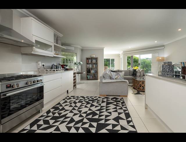 3 BEDROOM SIMPLEX FOR SALE IN LA LUCIA